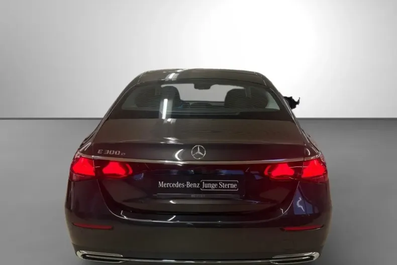 Mercedes-Benz E 300 (Clasa E) din 2025 cu 3.900 km - oferta MER197679 - foto 7