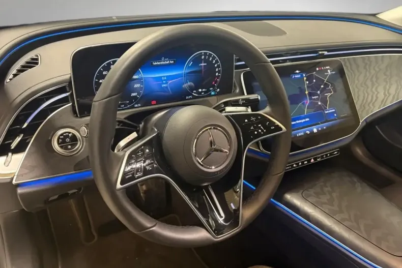 Mercedes-Benz E 300 (Clasa E) din 2025 cu 3.900 km - oferta MER197679 - foto 16