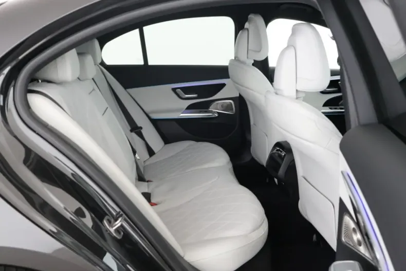 Mercedes-Benz E 220 (Clasa E) din 2025 cu 11.254 km - oferta MER197680 - foto 14