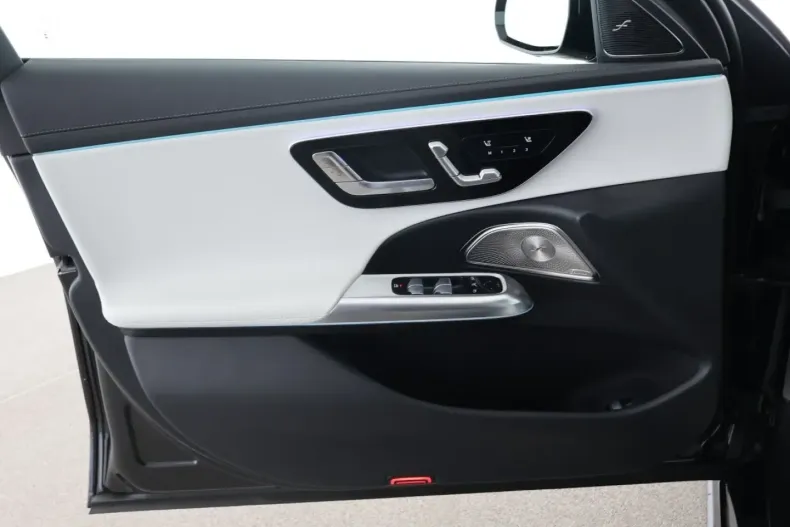 Mercedes-Benz E 220 (Clasa E) din 2025 cu 11.254 km - oferta MER197680 - foto 15