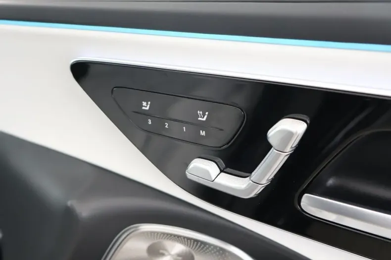 Mercedes-Benz E 220 (Clasa E) din 2025 cu 11.254 km - oferta MER197680 - foto 17