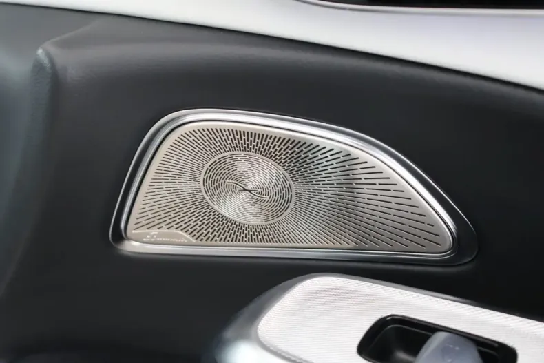 Mercedes-Benz E 220 (Clasa E) din 2025 cu 11.254 km - oferta MER197680 - foto 18