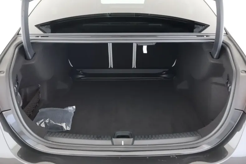 Mercedes-Benz E 220 (Clasa E) din 2025 cu 11.254 km - oferta MER197680 - foto 23