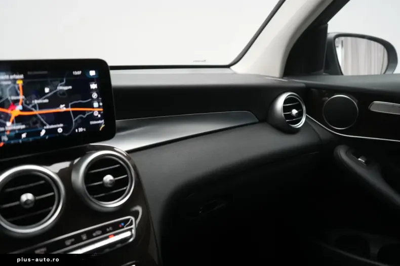 Mercedes-Benz GLC 300 (Clasa GLC) din 2022 cu 90.000 km - oferta MER197681 - foto 18