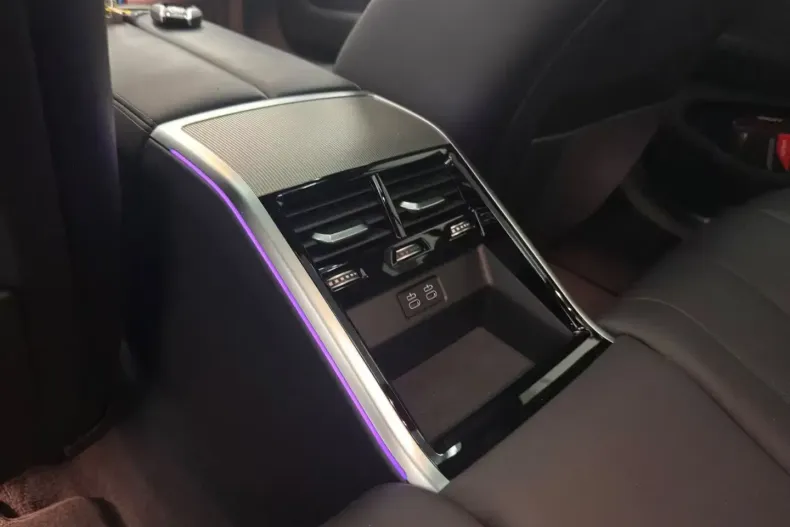 BMW M850 (Seria 8) din 2021 cu 41.889 km - oferta BMW197683 - foto 21