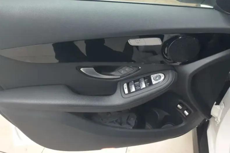 Mercedes-Benz GLC 300 (Clasa GLC) din 2022 cu 54.712 km - oferta MER197685 - foto 12