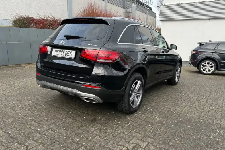 Mercedes-Benz GLC 300 (Clasa GLC) din 2022 cu 79.800 km - oferta MER197686 - foto 6