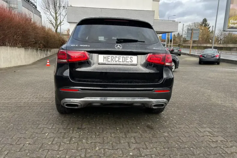 Mercedes-Benz GLC 300 (Clasa GLC) din 2022 cu 79.800 km - oferta MER197686 - foto 7