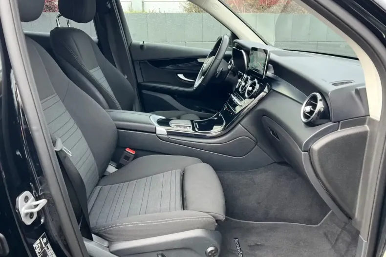 Mercedes-Benz GLC 300 (Clasa GLC) din 2022 cu 79.800 km - oferta MER197686 - foto 12