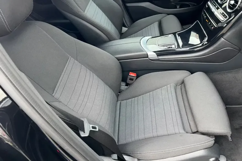 Mercedes-Benz GLC 300 (Clasa GLC) din 2022 cu 79.800 km - oferta MER197686 - foto 13