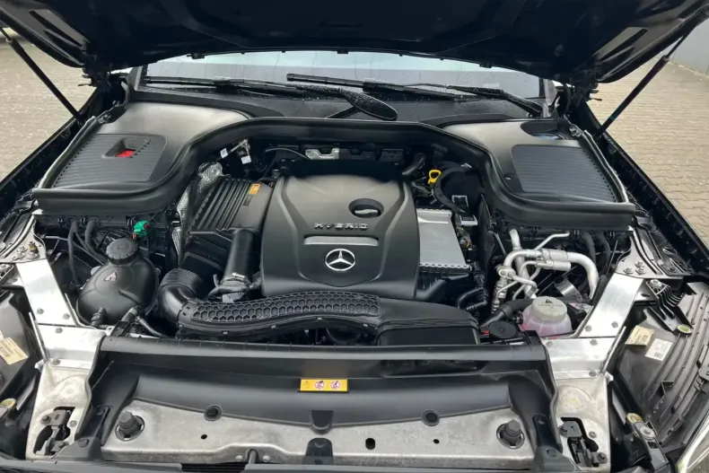 Mercedes-Benz GLC 300 (Clasa GLC) din 2022 cu 79.800 km - oferta MER197686 - foto 19