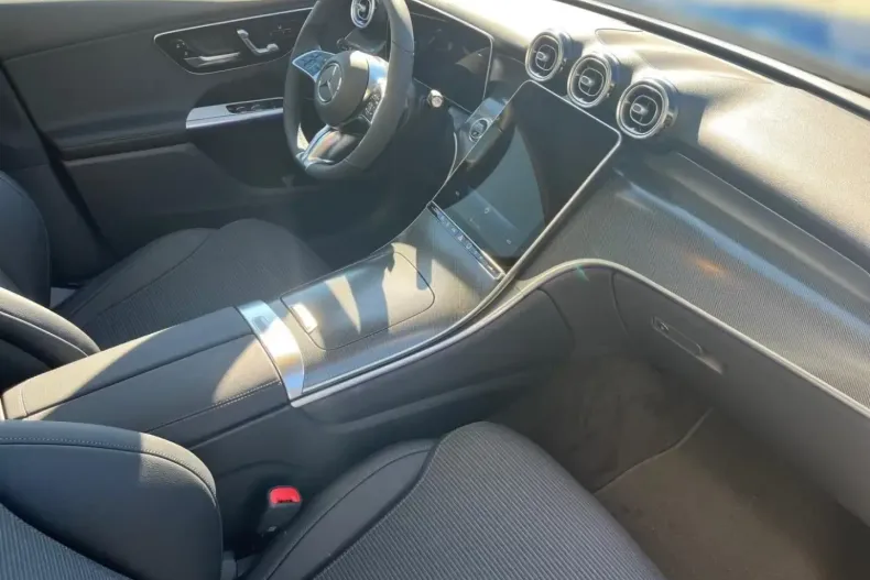 Mercedes-Benz GLC 220 (Clasa GLC) din 2025 cu 10.000 km - oferta MER197696 - foto 9