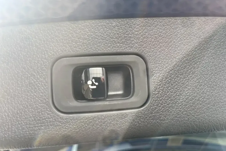 Mercedes-Benz GLC 220 (Clasa GLC) din 2025 cu 10.000 km - oferta MER197696 - foto 20