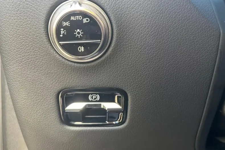 Mercedes-Benz GLC 220 (Clasa GLC) din 2025 cu 10.000 km - oferta MER197696 - foto 22