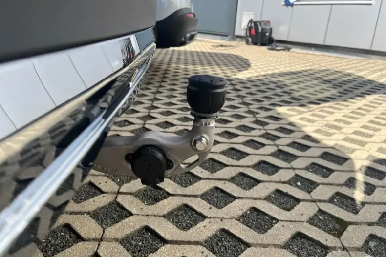 Mercedes-Benz GLC 220 (Clasa GLC) din 2025 cu 10.000 km - oferta MER197696 - foto 24