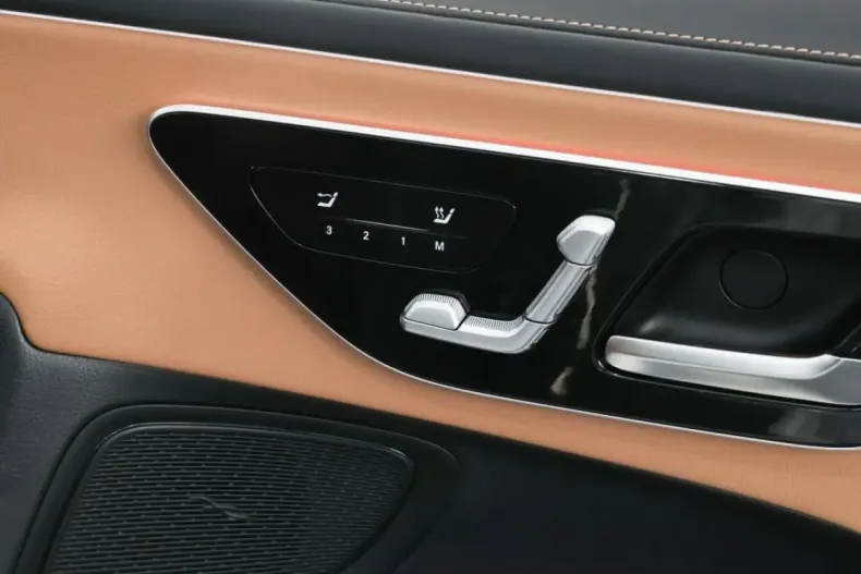 Mercedes-Benz CLE 200 (Clasa CLE) din 2024 cu 12.433 km - oferta MER197711 - foto 9