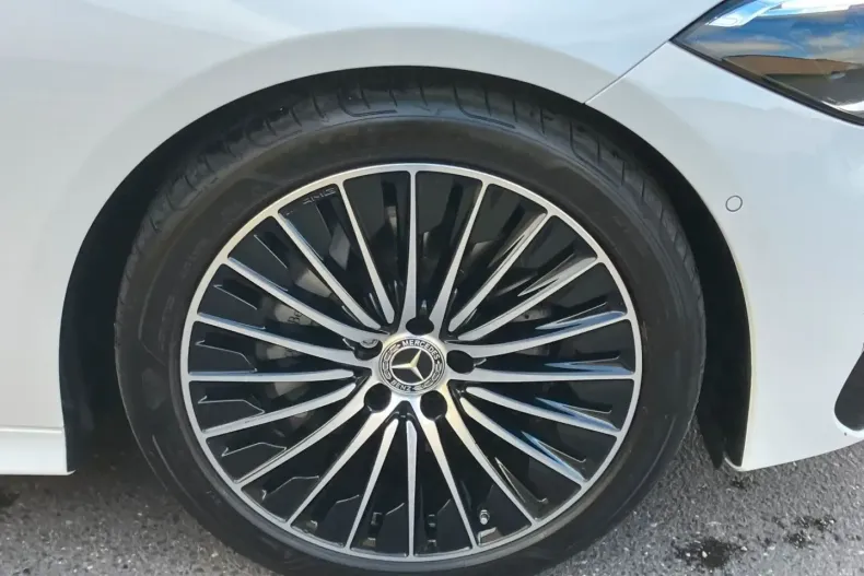 Mercedes-Benz CLE 200 (Clasa CLE) din 2024 cu 14.500 km - oferta MER197713 - foto 4