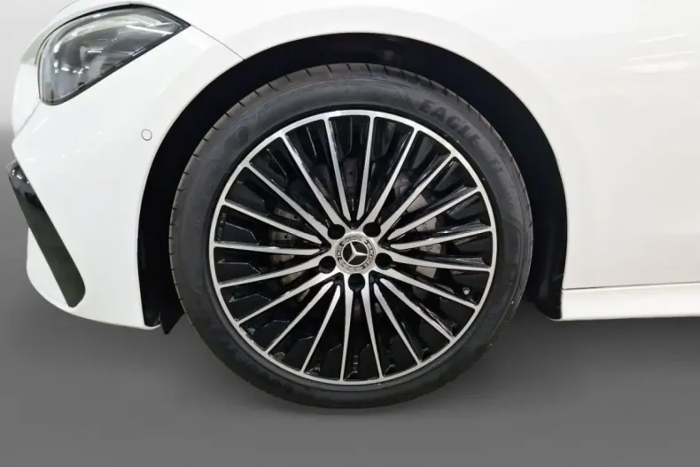 Mercedes-Benz CLE 200 (Clasa CLE) din 2024 cu 10.241 km - oferta MER197715 - foto 9