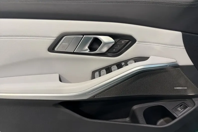 BMW M3 (Seria 3) din 2025 cu 17.212 km - oferta BMW197725 - foto 17