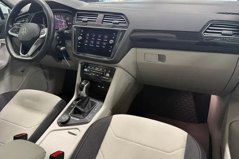 Volkswagen Tiguan din 2021 cu 52.250 km - oferta VOL197736 - foto 28