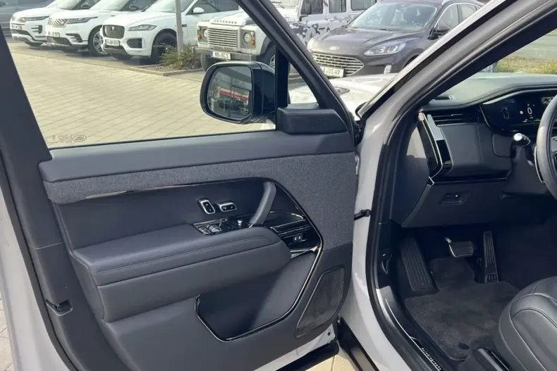 Land Rover Range Rover Sport din 2024 cu 22.900 km - oferta LAN197741 - foto 8