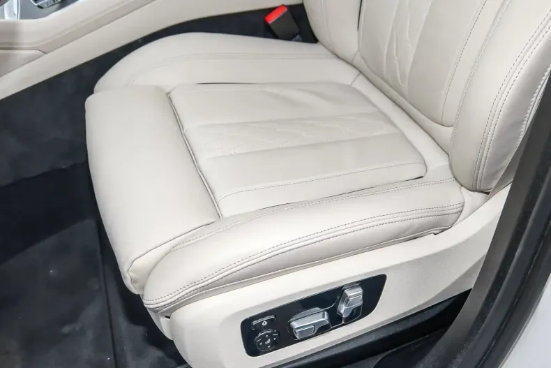 BMW X6 (Seria X) din 2022 cu 27.198 km - oferta BMW197751 - foto 18