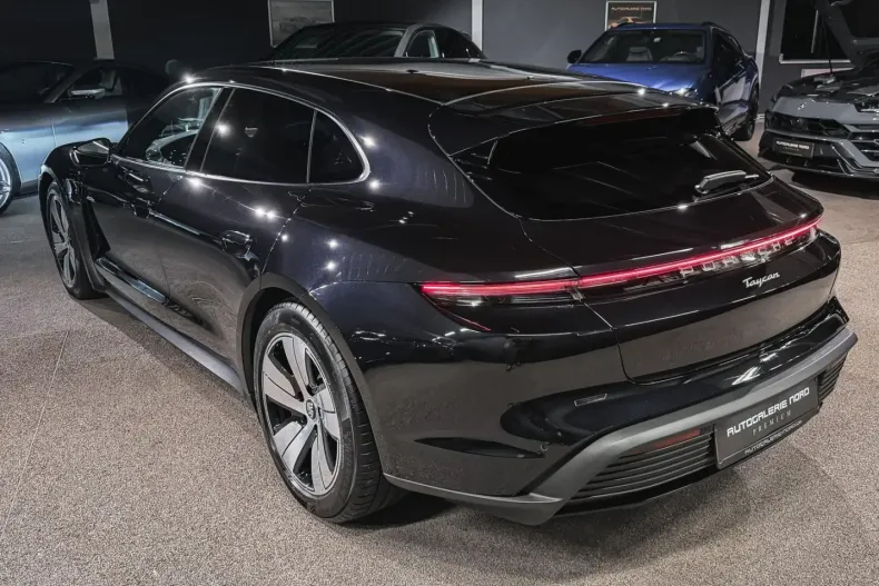 Porsche Taycan din 2023 cu 30.000 km - oferta POR197754 - foto 9