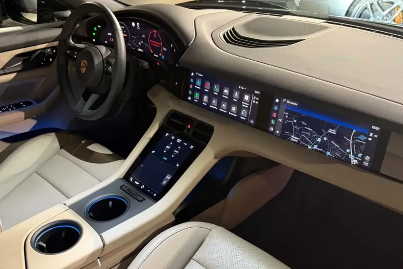 Porsche Taycan din 2023 cu 30.000 km - oferta POR197754 - foto 15