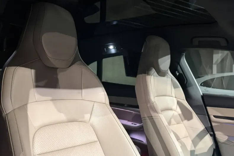 Porsche Taycan din 2023 cu 30.000 km - oferta POR197754 - foto 17