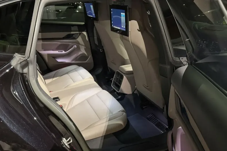 Porsche Taycan din 2023 cu 30.000 km - oferta POR197754 - foto 20