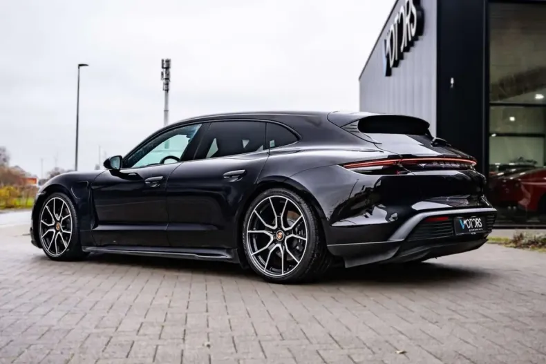 Porsche Taycan din 2023 cu 68.178 km - oferta POR197755 - foto 3