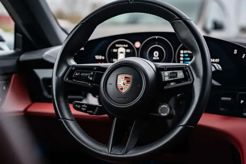 Porsche Taycan din 2023 cu 68.178 km - oferta POR197755 - foto 9