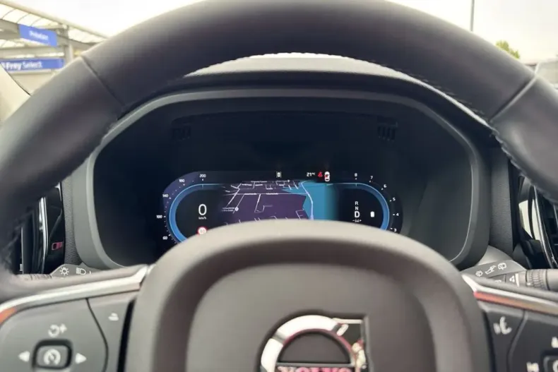 Volvo XC60 din 2024 cu 12.785 km - oferta VOL197764 - foto 5