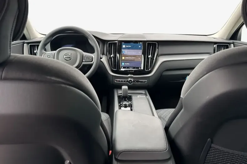 Volvo XC60 din 2024 cu 12.785 km - oferta VOL197764 - foto 8