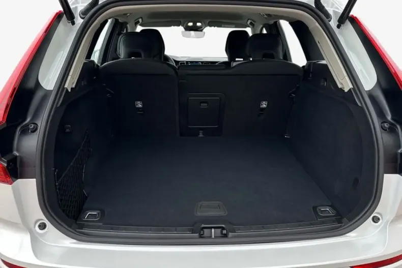 Volvo XC60 din 2024 cu 12.785 km - oferta VOL197764 - foto 12