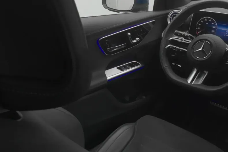 Mercedes-Benz GLC 300 (Clasa GLC) din 2025 cu 17.445 km - oferta MER197767 - foto 21