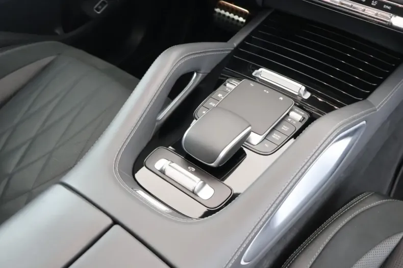 Mercedes-Benz GLE 63 AMG (Clasa GLE) din 2024 cu 18.900 km - oferta MER197768 - foto 17