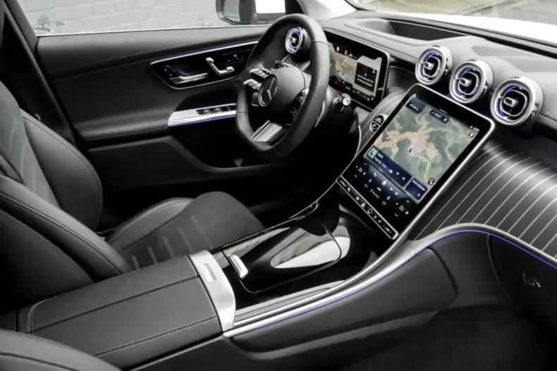 Mercedes-Benz GLC 300 (Clasa GLC) din 2024 cu 8.645 km - oferta MER197770 - foto 4