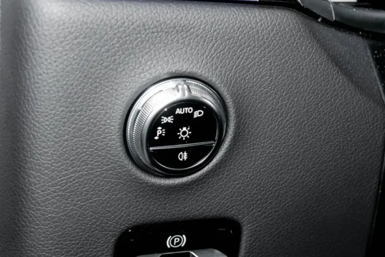 Mercedes-Benz GLC 300 (Clasa GLC) din 2024 cu 8.645 km - oferta MER197770 - foto 16