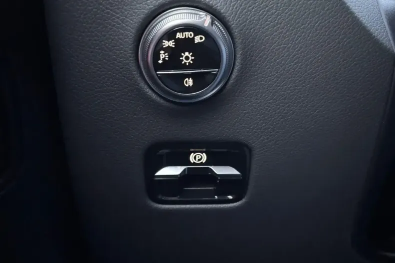 Mercedes-Benz GLC 43 AMG (Clasa GLC) din 2025 cu 12.500 km - oferta MER197776 - foto 19