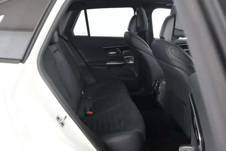 Mercedes-Benz GLC 400 (Clasa GLC) din 2023 cu 22.800 km - oferta MER197777 - foto 13
