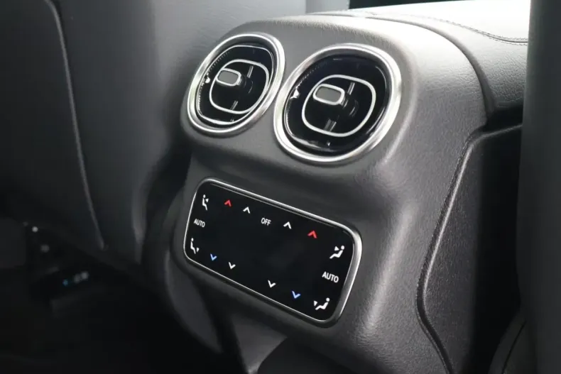 Mercedes-Benz GLC 400 (Clasa GLC) din 2023 cu 22.800 km - oferta MER197777 - foto 18