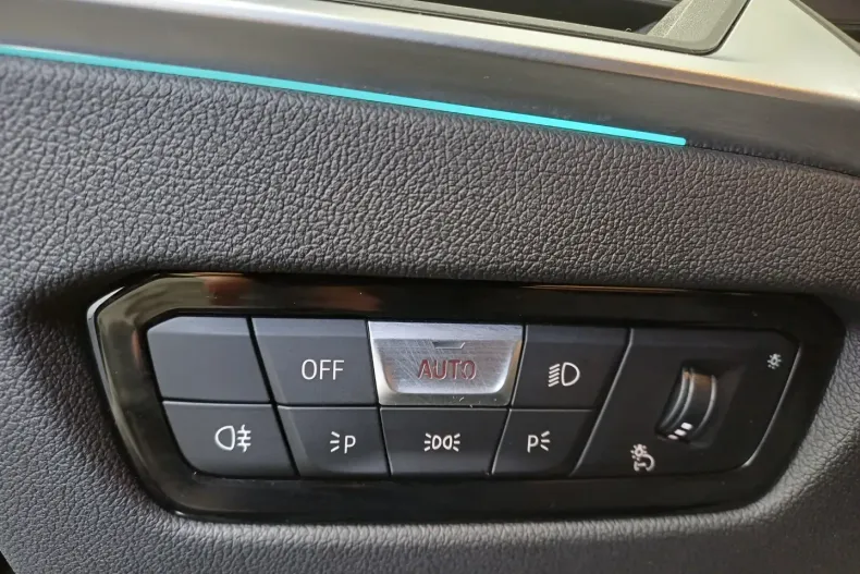 BMW 320 (Seria 3) din 2023 cu 82.313 km - oferta BMW197781 - foto 12