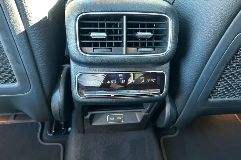 Mercedes-Benz GLE 400 (Clasa GLE) din 2023 cu 31.539 km - oferta MER197782 - foto 9