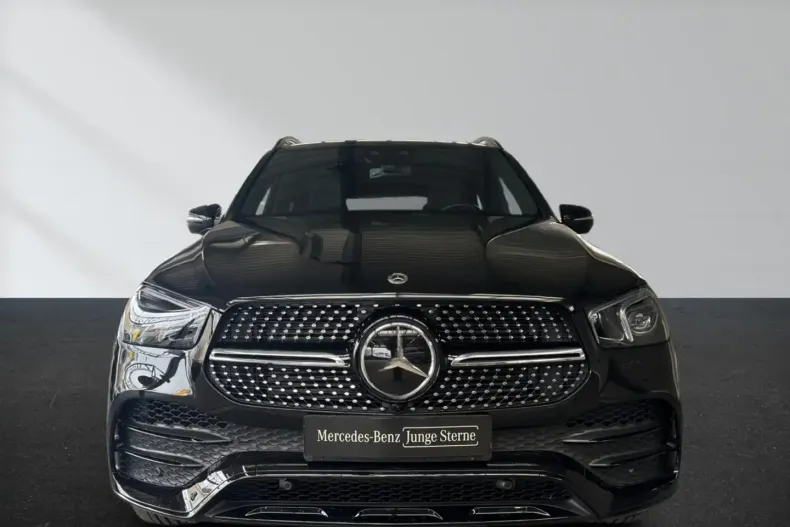 Mercedes-Benz GLE 400 (Clasa GLE) din 2023 cu 27.200 km - oferta MER197788 - foto 1