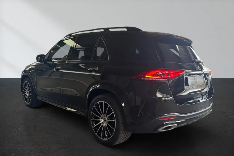 Mercedes-Benz GLE 400 (Clasa GLE) din 2023 cu 27.200 km - oferta MER197788 - foto 4