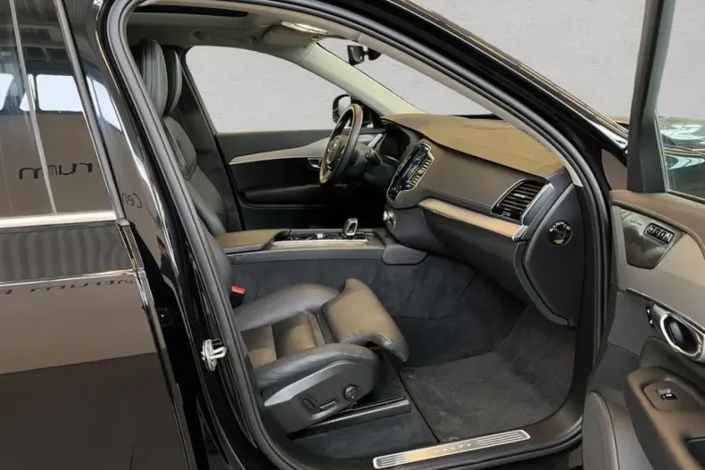 Volvo XC90 din 2024 cu 28.616 km - oferta VOL197799 - foto 18