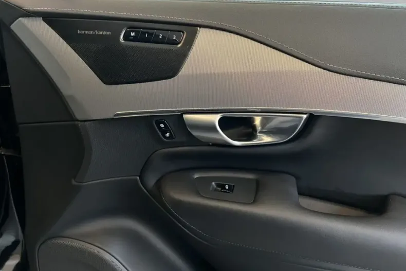 Volvo XC90 din 2024 cu 28.616 km - oferta VOL197799 - foto 19