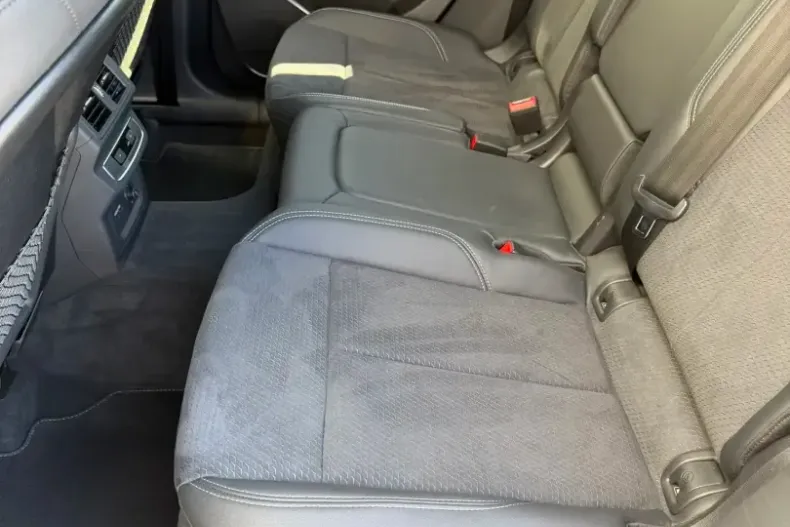 Audi Q5 din 2024 cu 16.500 km - oferta AUD197800 - foto 11