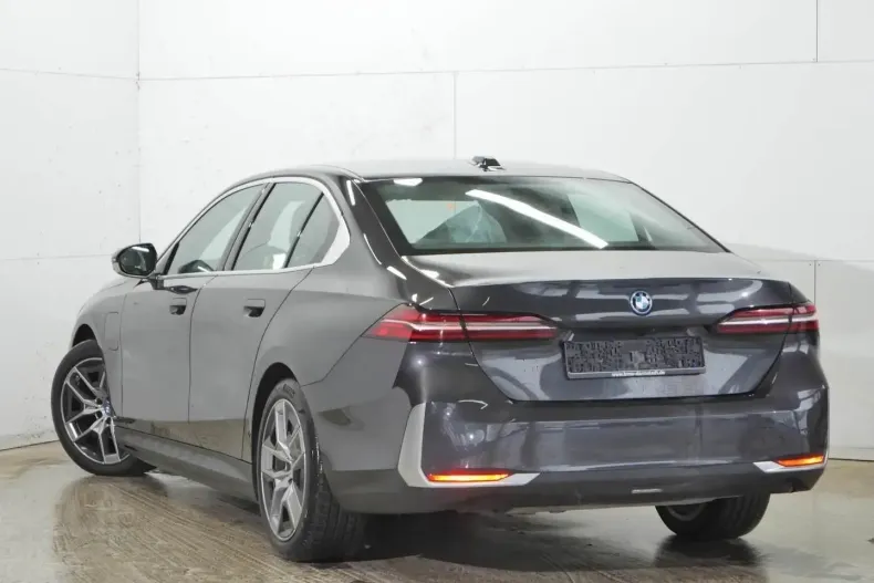 BMW 530 (Seria 5) din 2024 cu 23.415 km - oferta BMW197801 - foto 2
